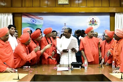 Influential Lingayat Mutt Endorses Separate Religion Recommendation, Says 'Now Waiting for Centre'