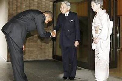 US lashes out at Obama for his Japanese bow
