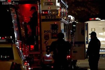 Gunman ambushes New York police officers, kills self