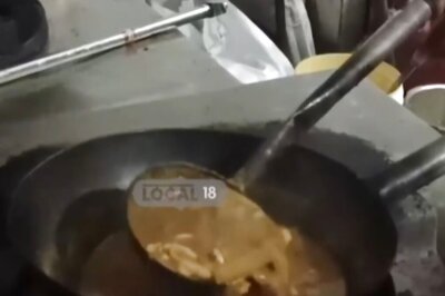 This Hotel In Telangana's Bhadrachalam Attracts People Due To Its Unique Chicken Sambar Dish