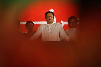 Imran Khan Begins Bid to Form Govt in Pakistan, Woos Independents for Coalition