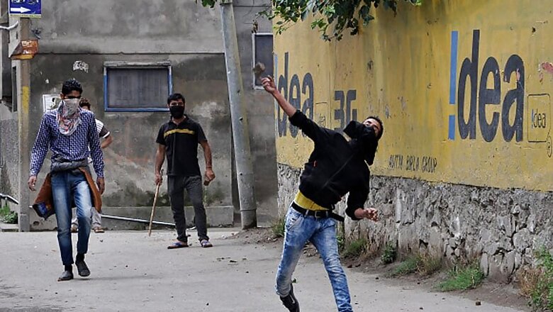 5 out of 6 Local Militants in J&K Have History of Throwing Stones, Says Army