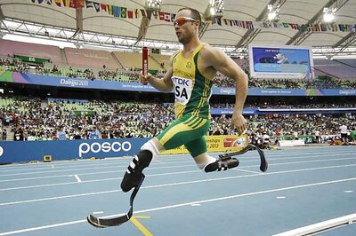 Double amputee Pistorius set to run in Olympics