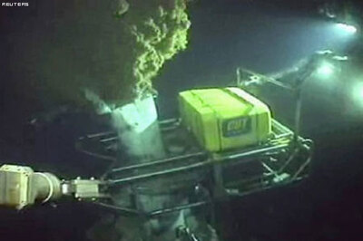 BP inches ahead in latest bid to control oil spill