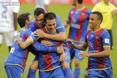 Two late goals give Levante 2-1 win against Granada in La Liga