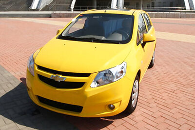 GM unveils Chevrolet Sail hatchback and MPV concept