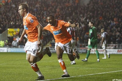 Blackpool beats nine-man West Brom 2-1