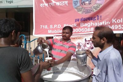 BJP-Backed Outfit Milks Alcoholism to Spread Cow Protection Message