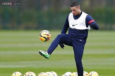 Oxlade-Chamberlain will be fit for World Cup, says Hodgson