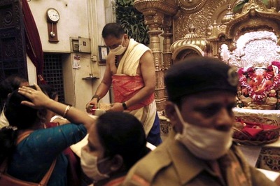 VHP Workers Stage Demonstrations, Seek Reopening of Temples in Maharashtra