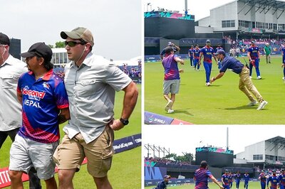 T20 World Cup: Fan Invades Field as Nepal Take Lap of Ground After Going Down to Netherlands