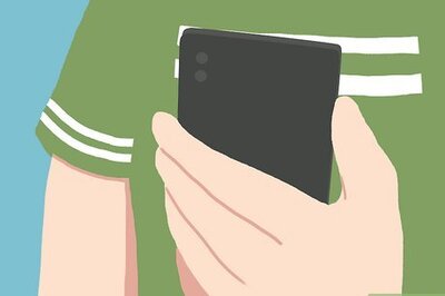 How to Make Your Friends Laugh over Text