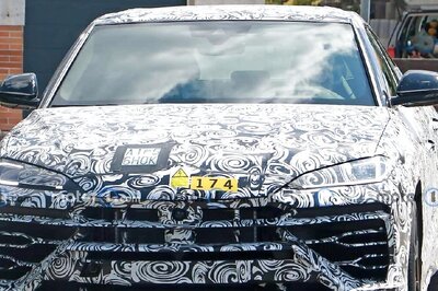 2025 Lamborghini Urus Spied With an Updated Interior, Pics Inside