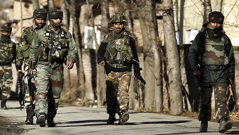 Pak violates ceasefire again, fires at border