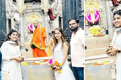 Marathi Actress Dhanashri Kadgaonkar Pays a Visit to Mahalaxmi Temple in Kolhapur