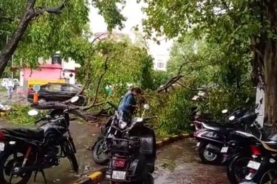 Three Dead, Road & Air Traffic Disrupted As Strong Storm, Rain Pound Delhi-NCR; Dome of Iconic Jama Masjid Damaged