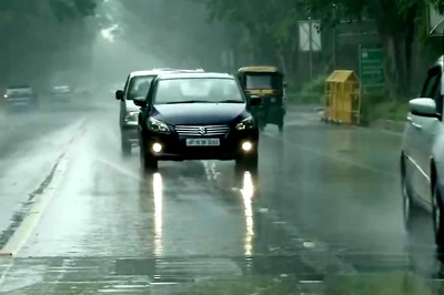 Delhi Weather Today: Overcast Skies, MeT Forecasts Moderate to Heavy Rain