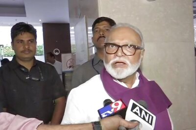 Maharashtra Minister Chhagan Bhujbal Appears Before Court in Money Laundering Case