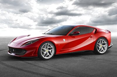 Ferrari 812 Superfast Unveiled: The Most Powerful Ferrari Yet, Keeps the V12 Engine Alive
