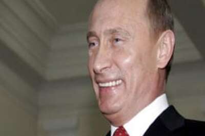US spurs others for nuke weapons: Putin