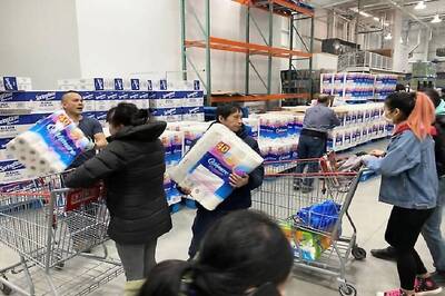 As Frantic Shoppers Fight Over Essentials, Indian-origin Man Launches Instagram Drive to Help in COVID-19 Crisis