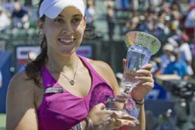 Marion Bartoli stuns Venus to win Stanford title