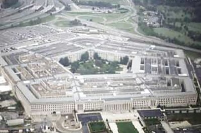 3 people shot outside Pentagon Metro station