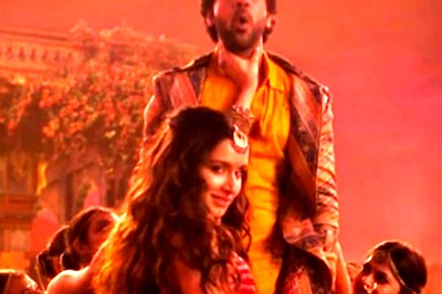Stree 2: Shraddha Kapoor And Rajkummar Rao Groove As Pawan Singh Brings Bhojpuri Flavour To Aayi Nayi Song
