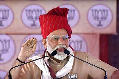 17 Candidates, 7 Seats, 10 Changes: PM Modi Points to Samajwadi Party’s Musical Chairs This Election Season