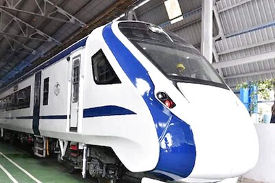 Indian Railways' 75 New Vande Bharat Express Trains to Get New Features; Check Details