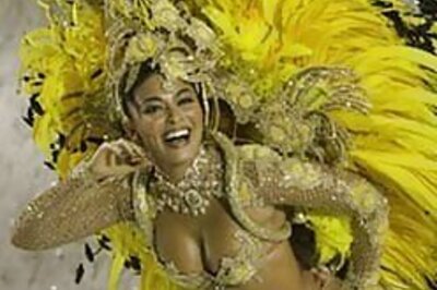 Carnival Pics: Sultry dancers | Glitter and glamour