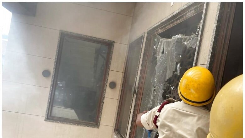 Two Sisters Trapped in Bathroom Die After Fire Breaks Out At Their House In Delhi