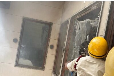 Two Sisters Trapped in Bathroom Die After Fire Breaks Out At Their House In Delhi