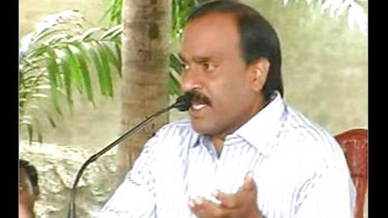 Cash-for-bail: Lawyer surrenders before court