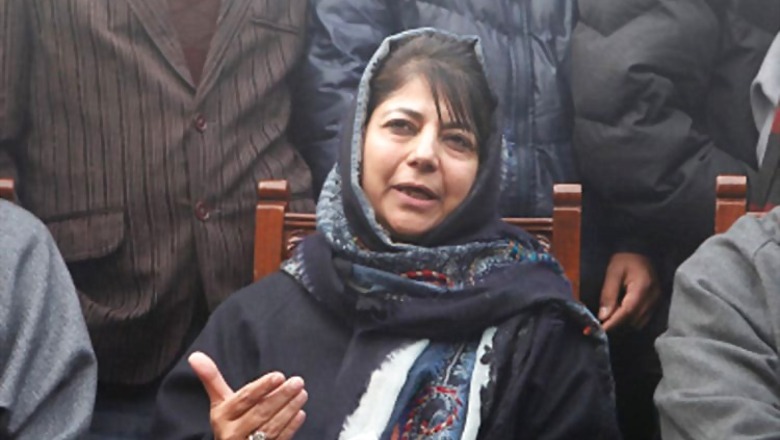 J&K CM Reviews Situation, Says Civilians Should Not be Harmed