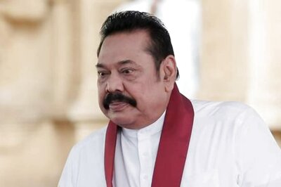 Jeered by Protesters, PM Mahinda Rajapaksa May Step Down This Week as Sri Lanka's Woes Worsen