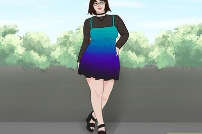 How to Dress for a First Date (Women)