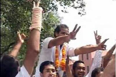 Independent candidate bags DUSU president post