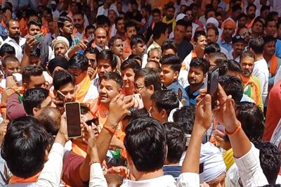 Brij Bhushan Holds Show of Strength in Kaiserganj with 700 SUVs And 10,000 Supporters as Son Karan Gets Lok Sabha Ticket