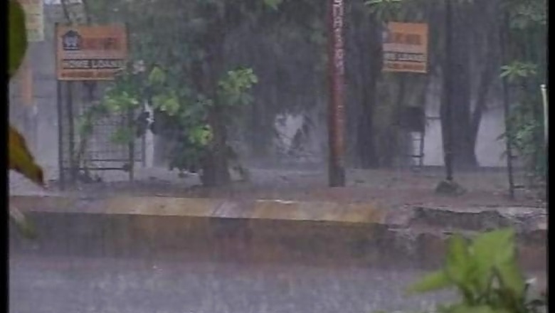 UP gets rain, North hopeful, Mumbai waterlogged