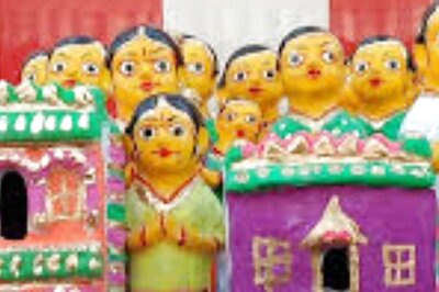 At Tamil Nadu's Mariamman Temple, Devotees Offer Clay Dolls To God During Panguni Pongal