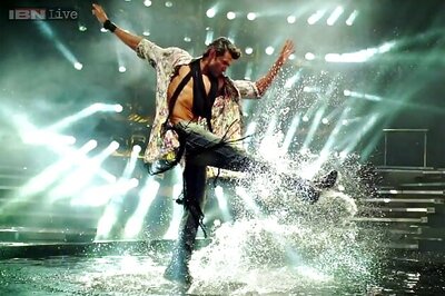 'Bang Bang' title song: Hrithik Roshan and Katrina Kaif pay homage to '90s pop music and dance moves