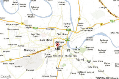 Agra mayor, BSP leader join Samajwadi Party