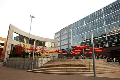 Amazon to spend $ 1 billion to buy its Seattle headquarters