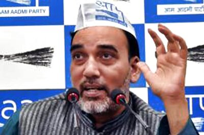 Delhi Minister Gopal Rai Inaugurates Mohalla Clinics, Shown Black Flags by BJP Workers