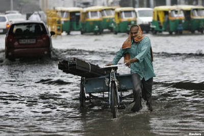 India cheers as monsoon arrives in Kerala