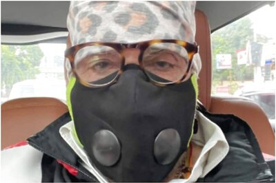 Amitabh Bachchan, Neena Gupta Resume Shoot for 'Goodbye'