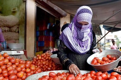 Chennai Rains: Vegetable Prices Shoot Up, Tomato Costlier by Rs 40 Per Kg in Single Day
