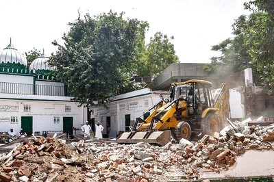Anti-encroachment Action Around 'Dargah' in East Delhi