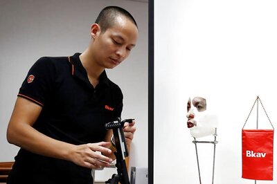 Vietnamese Researcher Shows iPhone X Face ID 'Hack'